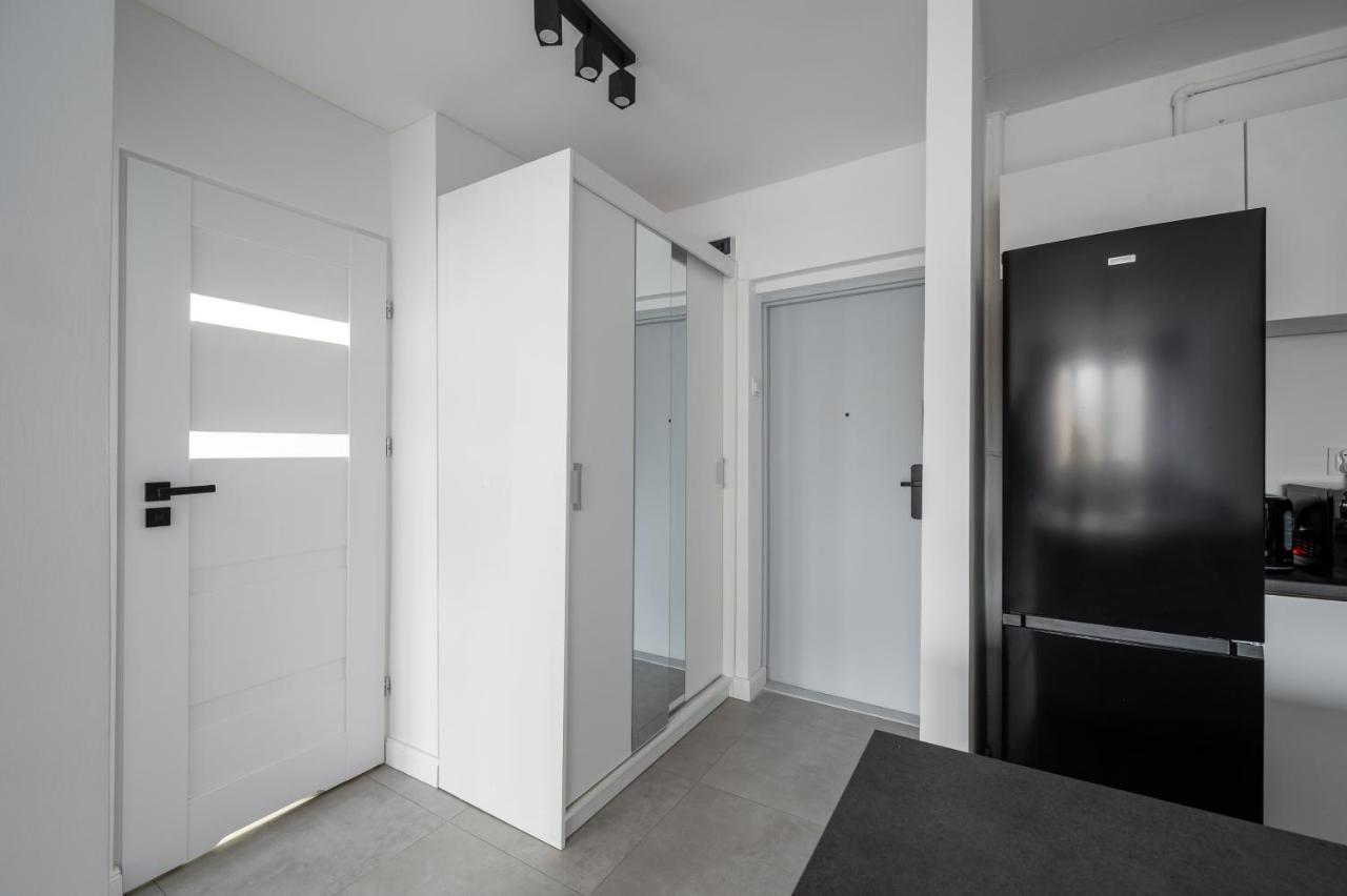 Wierzbno Modern Apartment Warsaw Exterior photo