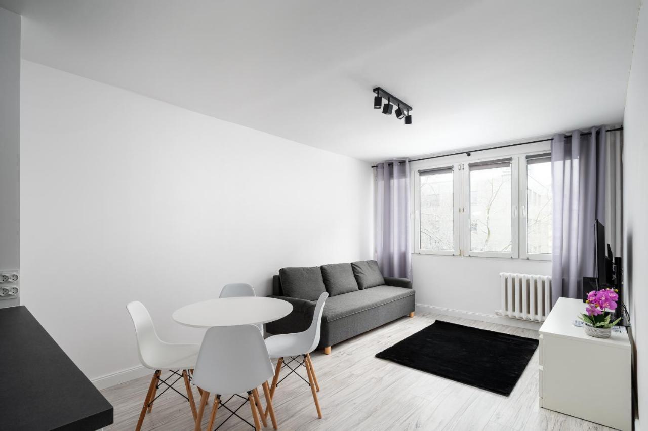 Wierzbno Modern Apartment Warsaw Exterior photo