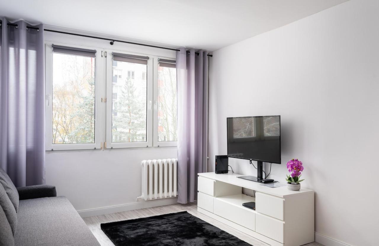 Wierzbno Modern Apartment Warsaw Exterior photo